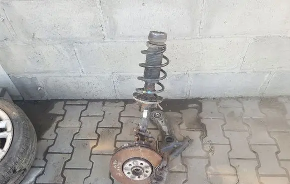 Seat Ibiza IV (6J,6P) Front wheel hub spindle knuckle IBIZA4