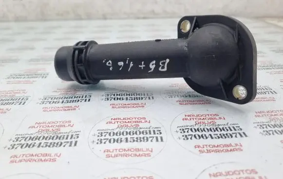 Volkswagen PASSAT B5.5 Engine coolant pipe/hose 06B121121