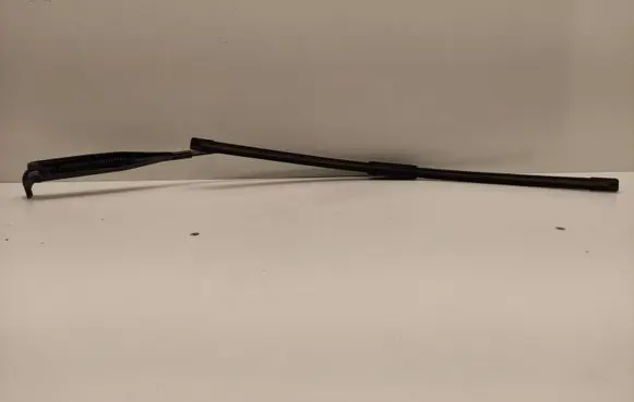 Mercedes-Benz Vaneo W414 Front wiper blade arm A1688201144 1688201144