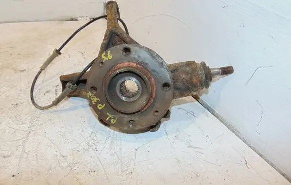 Peugeot 307 Front wheel hub spindle knuckle 364696 330785