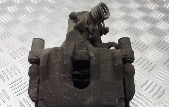 Ford C-MAX I Rear brake caliper