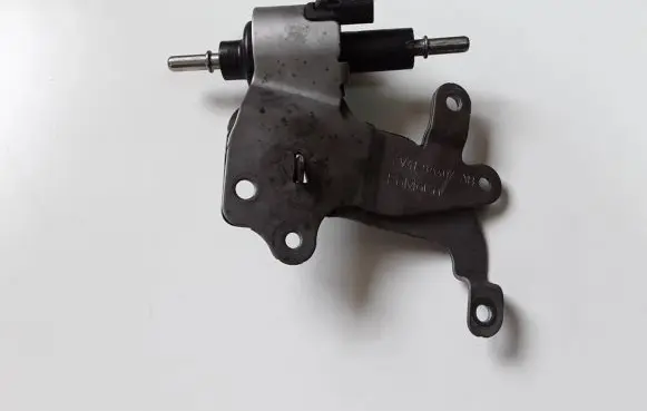 Ford Kuga II Fuel injection high pressure pump FV419A407AB