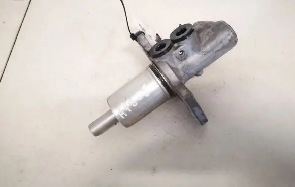 Audi A6 S6 C5 4B Master brake cylinder