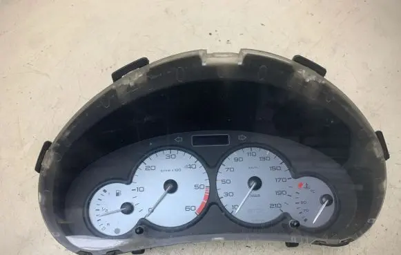 Peugeot Partner Speedometer (instrument cluster) 5550003000 5550003001