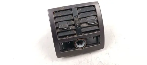 Rear air vent grill