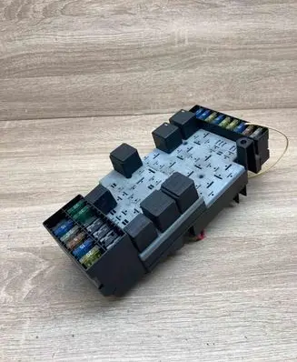 Volvo S80 Fuse module 9441607