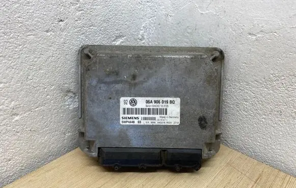 Volkswagen Golf IV Engine control unit/module 06A906019BQ 5WP4448 MS21B3120