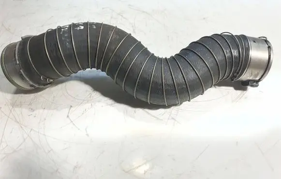 BMW 3 E90 E91 Intercooler hose/pipe 