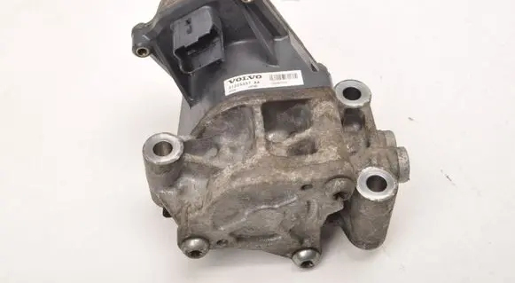 Volvo V70 Oil pump 31325357