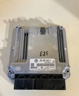 Volkswagen Transporter - Caravelle T5 Engine control unit/module 070997016M 0281014050