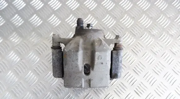 Toyota Prius (XW30) Front brake caliper 4773047060