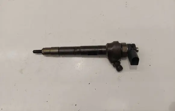 Skoda Octavia Mk3 (5E) Fuel injector 04L130277AJ