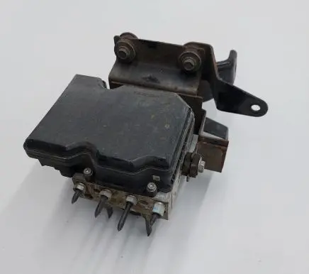 Nissan Leaf II (ZE1) ABS Pump 5SH5C19508