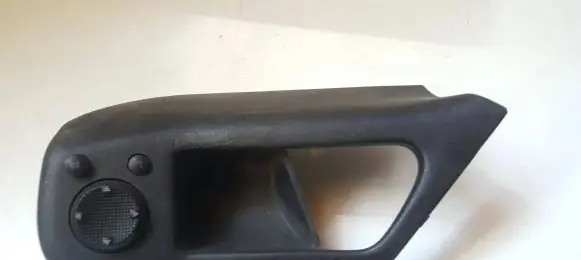 Volkswagen Golf III Wing mirror switch 1H0837247A