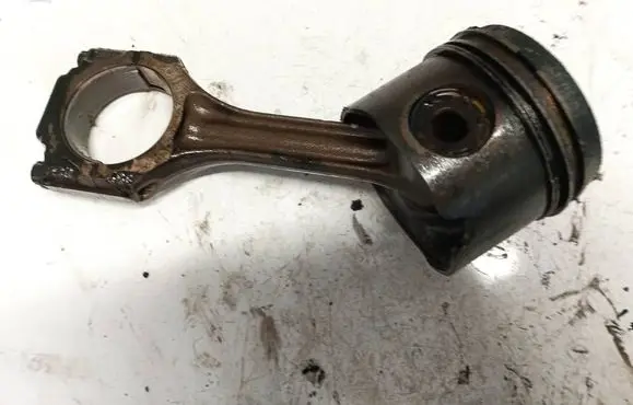 Audi 100 S4 C4 Piston with connecting rod 028H