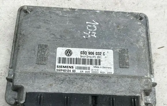 Volkswagen Polo V 6R Engine control unit/module 03D906032C 5WP4012403 3PD2501