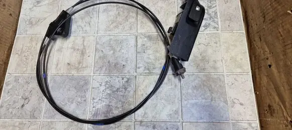 Toyota Auris 150 Fuel cap flap release cable 