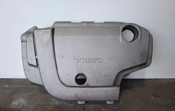 Volvo XC70 Engine cover (trim)