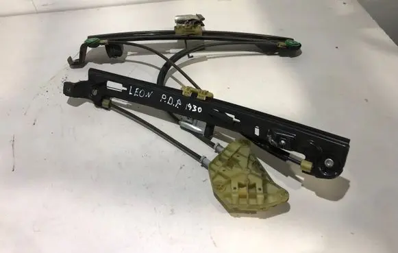 Seat Leon (1P) Front window lifting mechanism without motor