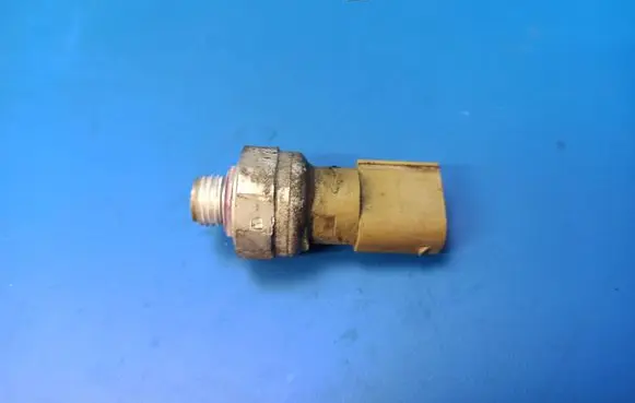 Air conditioning (A/C) pressure sensor