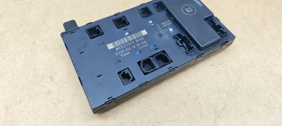 Mercedes-Benz CLK A209 C209 Door control unit/module 2098201926