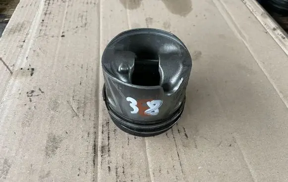 Mercedes-Benz Sprinter W906 Piston 8349F