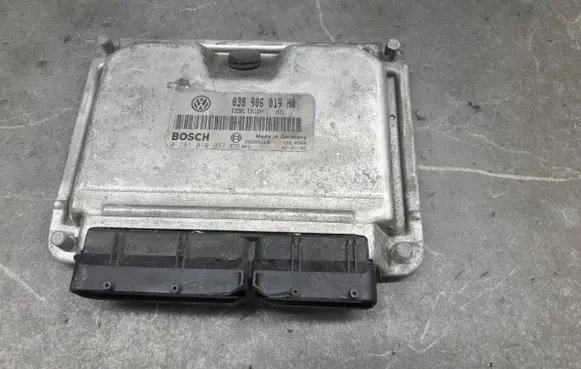 Audi A3 S3 8L Engine control unit/module ECU 0281010957