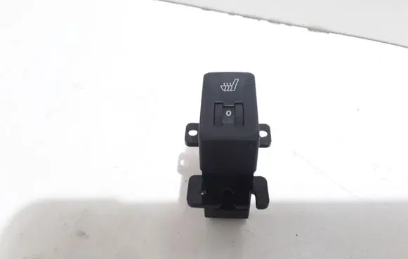 KIA Opirus Seat heating switch