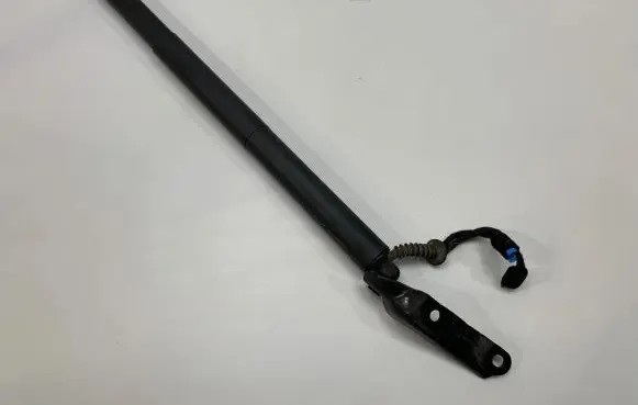 BMW X2 F39 Shock absorber/damper mounting bracket 7423847