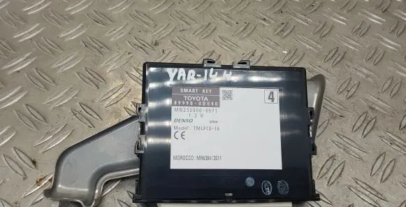Toyota Yaris Keyless (KESSY) go control unit/module 899900D040