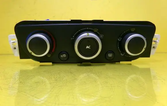Renault Megane III Climate control unit T1001786B