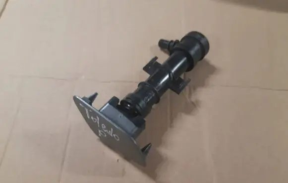 Seat Toledo IV (NH) Headlight washer spray nozzle
