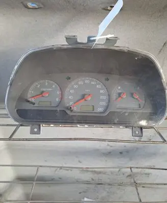 Volvo S40, V40 Speedometer (instrument cluster) 30889704