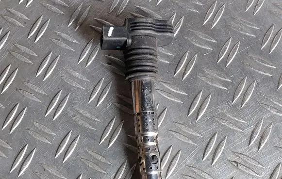 Volkswagen New Beetle High voltage ignition coil 131001FJ
