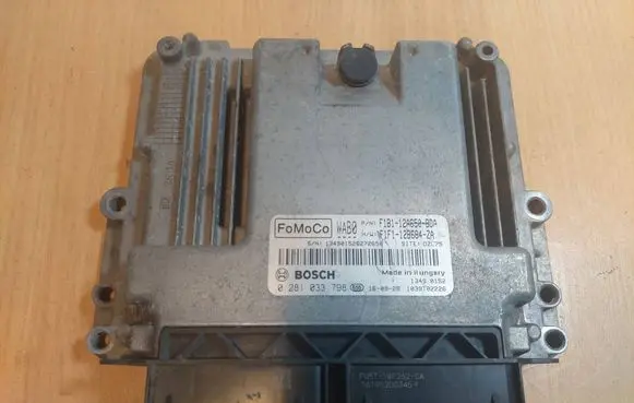 Ford Fiesta Engine control unit/module ECU 0281033798 F1B1-12A650-BDA F1F1-12B684-ZA