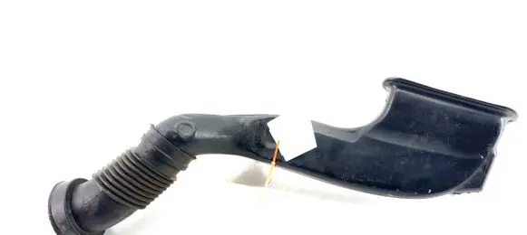 Opel Zafira B Air intake hose/pipe 55561294