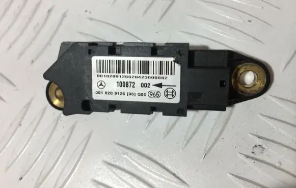 Mercedes-Benz E W211 Airbag deployment crash/impact sensor 0018209126