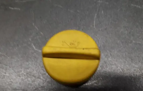 Opel Astra G Oil filler cap 90412508