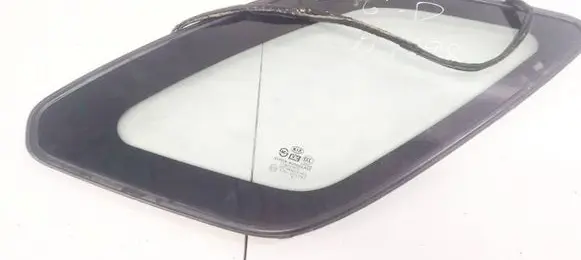 KIA Sportage Rear side window E1143R000382 E1143R-000382