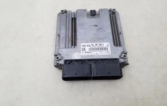 Volkswagen PASSAT B8 Engine control unit/module 04L907309M