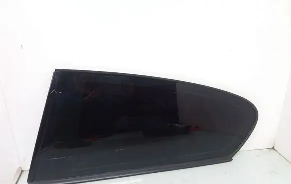 BMW 1 E81 E87 Rear side window 7164629