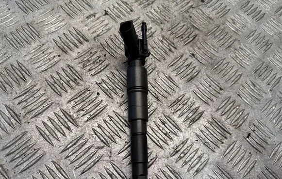 BMW X5 E70 Fuel injector 0986435359