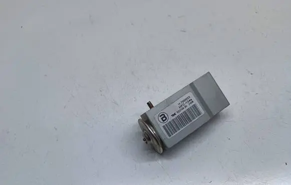 Audi A4 S4 B8 8K Air conditioning (A/C) expansion valve 7995002