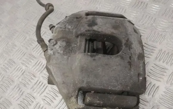 BMW 5 E60 E61 Front brake caliper 6030324