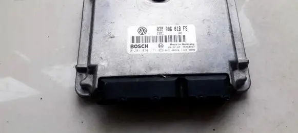 Volkswagen PASSAT B5 Engine control unit/module 0281010171 038906018FS
