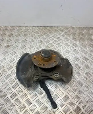 Front wheel hub