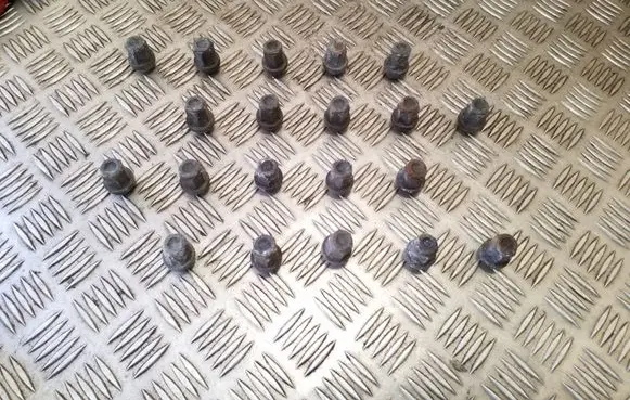KIA Sportage Nuts/bolts 