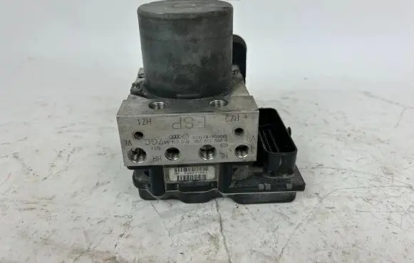 Audi A4 S4 B8 8K ABS Pump 8K0907379CF