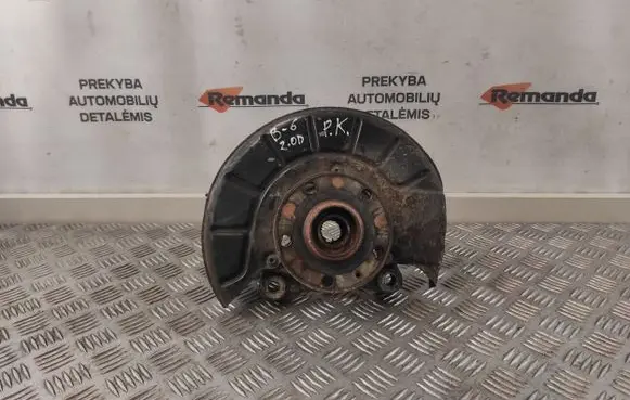 Volkswagen PASSAT B6 Front wheel hub
