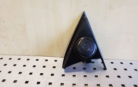 Front door high frequency speaker